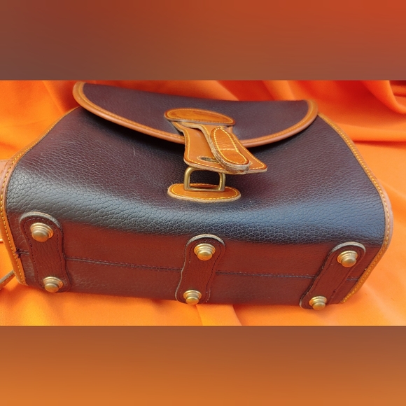Authentic Vintage Dooney & Bourke AWL Essex Bag - Picture 5 of 9